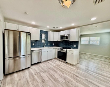 4406 W Trilby Avenue - Photo Thumbnail 12