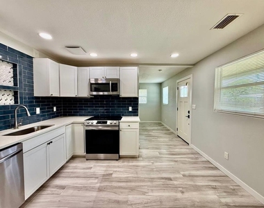 4406 W Trilby Avenue - Photo Thumbnail 13