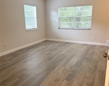 7128 Waterside Drive - Photo Thumbnail 4