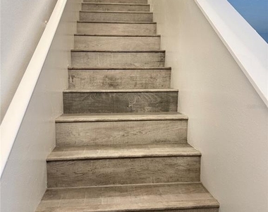 7128 Waterside Drive - Photo Thumbnail 6