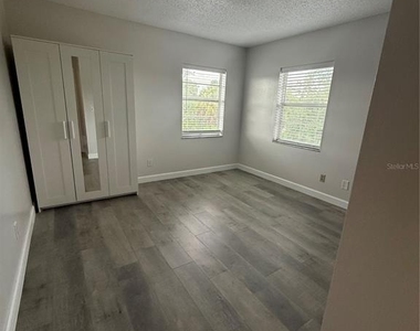 7128 Waterside Drive - Photo Thumbnail 16