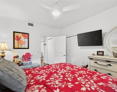852 Lantern Way - Photo Thumbnail 5