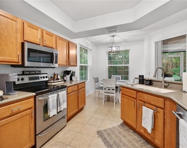 852 Lantern Way - Photo Thumbnail 20
