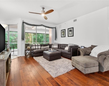 852 Lantern Way - Photo Thumbnail 13