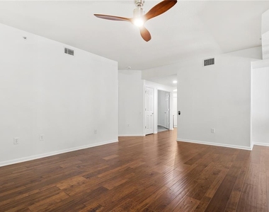 852 Lantern Way - Photo Thumbnail 17