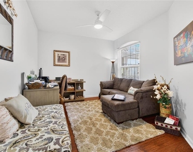 852 Lantern Way - Photo Thumbnail 9