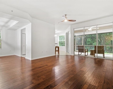 852 Lantern Way - Photo Thumbnail 15