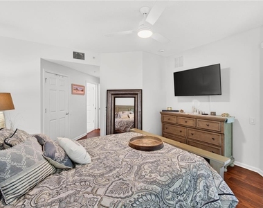852 Lantern Way - Photo Thumbnail 25