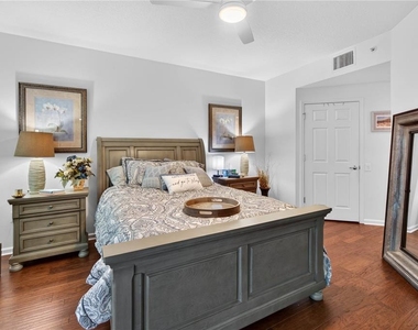 852 Lantern Way - Photo Thumbnail 26