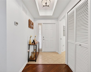 852 Lantern Way - Photo Thumbnail 2