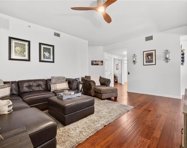 852 Lantern Way - Photo Thumbnail 14