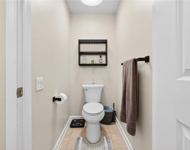 852 Lantern Way - Photo Thumbnail 33