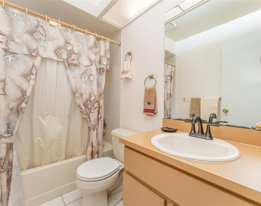 4240 Creekwood Lane - Photo Thumbnail 10