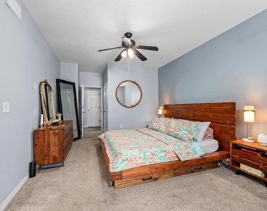 2010 E Palm Avenue - Photo Thumbnail 11