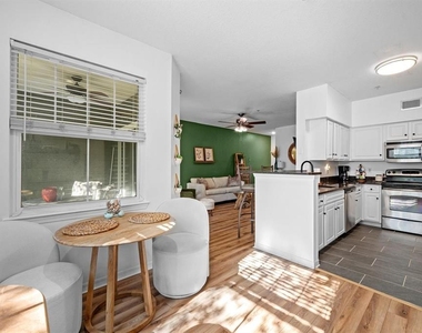 2010 E Palm Avenue - Photo Thumbnail 5