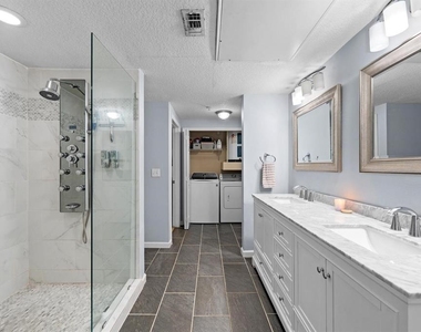 2010 E Palm Avenue - Photo Thumbnail 10