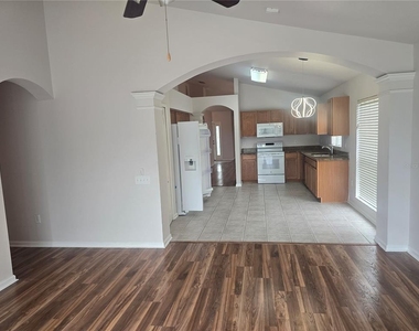 31125 Hannigan Place - Photo Thumbnail 6