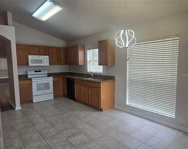31125 Hannigan Place - Photo Thumbnail 4