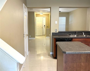 2568 Hidden Cove Lane - Photo Thumbnail 23