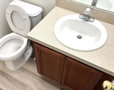 2568 Hidden Cove Lane - Photo Thumbnail 19