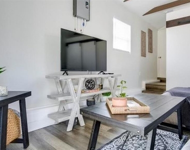 4629 4th Avenue N - Photo Thumbnail 14