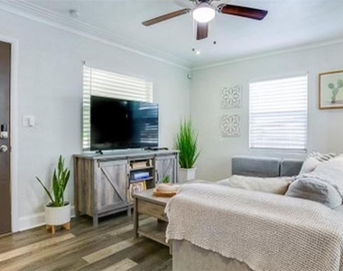 4629 4th Avenue N - Photo Thumbnail 4