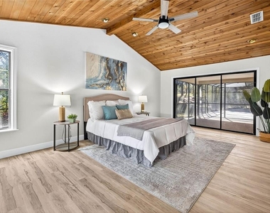 14252 Trinity Road - Photo Thumbnail 13