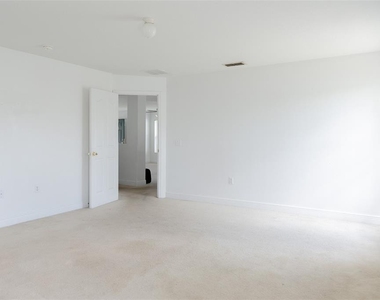 1631 Perdido Court - Photo Thumbnail 18