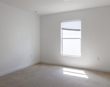 1631 Perdido Court - Photo Thumbnail 14