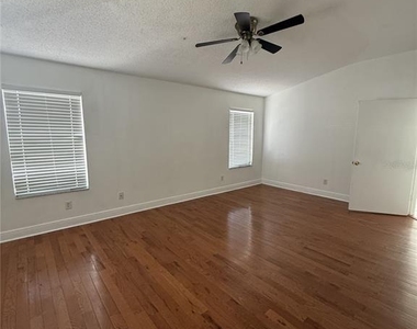 3211 Brewster Drive - Photo Thumbnail 6