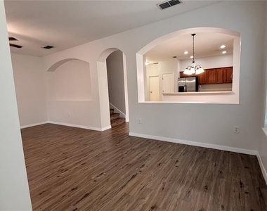 7129 Red Lantern Drive - Photo Thumbnail 5