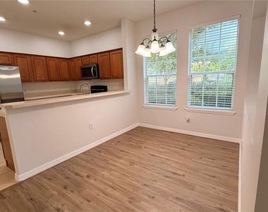 7129 Red Lantern Drive - Photo Thumbnail 2