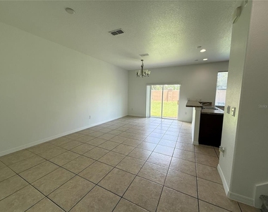10713 Savannah Landing Circle - Photo Thumbnail 5