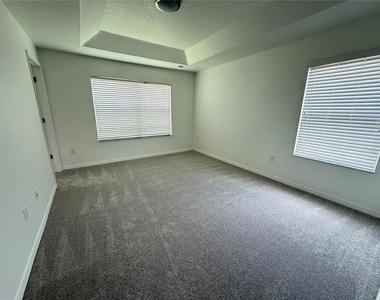 10713 Savannah Landing Circle - Photo Thumbnail 11