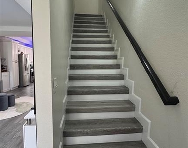 2015 Grand Oak Drive - Photo Thumbnail 19