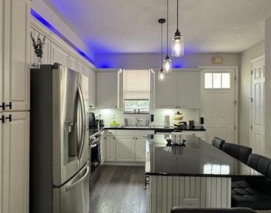 2015 Grand Oak Drive - Photo Thumbnail 5
