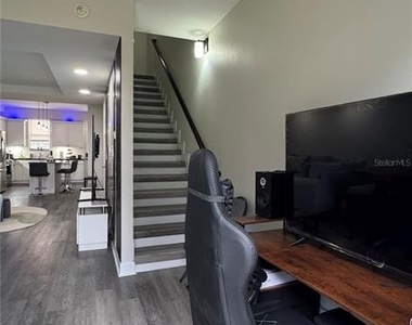 2015 Grand Oak Drive - Photo Thumbnail 18