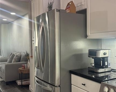 2015 Grand Oak Drive - Photo Thumbnail 4