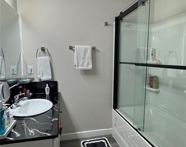2015 Grand Oak Drive - Photo Thumbnail 30