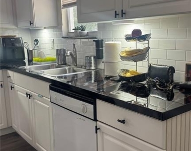 2015 Grand Oak Drive - Photo Thumbnail 2