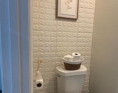 2015 Grand Oak Drive - Photo Thumbnail 9