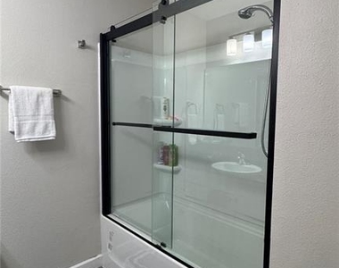 2015 Grand Oak Drive - Photo Thumbnail 31