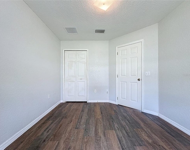 424 Danube Way - Photo Thumbnail 25
