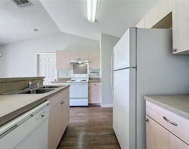 424 Danube Way - Photo Thumbnail 12