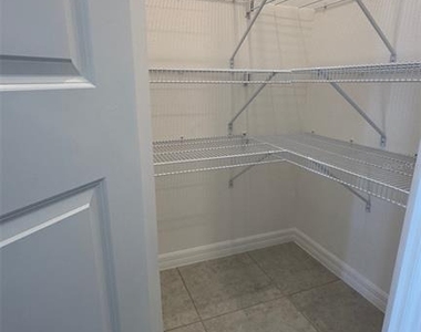 3879 Academia Avenue - Photo Thumbnail 26