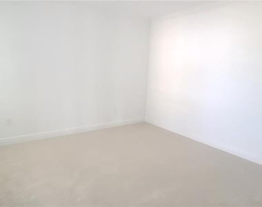 9754 Sw 103rd Avenue - Photo Thumbnail 16