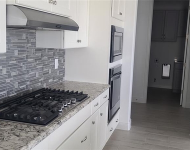 9754 Sw 103rd Avenue - Photo Thumbnail 3