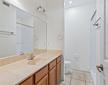 231 Ne 28th Avenue - Photo Thumbnail 16