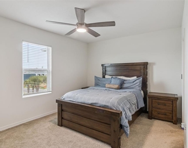 1707 Wooden Street - Photo Thumbnail 10