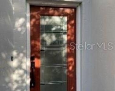 2112 Ne 38th Avenue - Photo Thumbnail 2